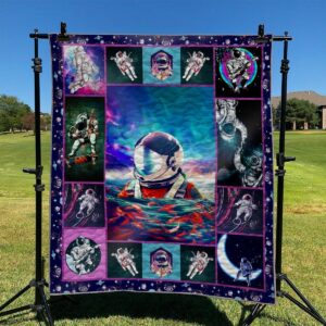 Astronaut Quilt Tullq