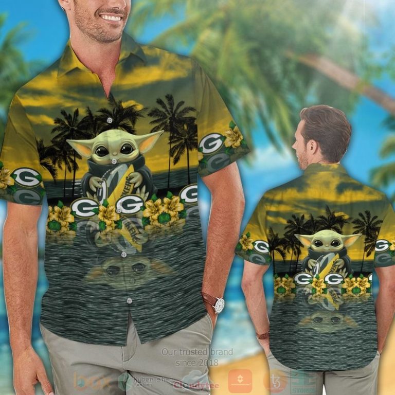 Baby_Yoda_hug_Green_Bay_Packers_hawaiian_shirt_and_shorts_1-768x768-1