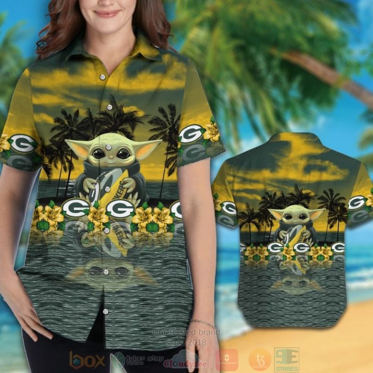 Baby_Yoda_hug_Green_Bay_Packers_hawaiian_shirt_and_shorts_1_2-768x768-1
