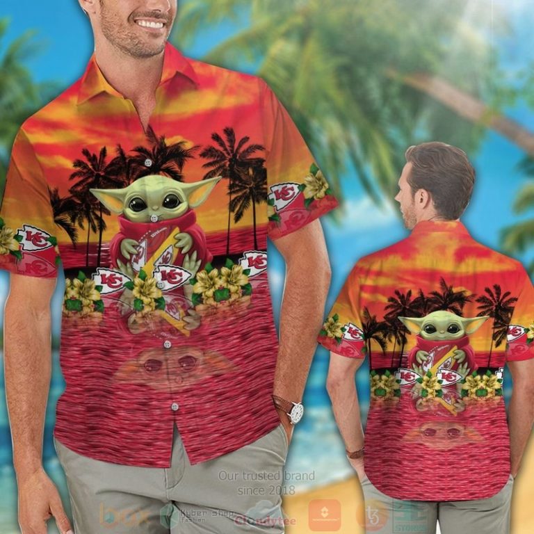 Baby_Yoda_hug_Kansas_City_Chiefs_hawaiian_shirt_and_shorts_1-768x768-1