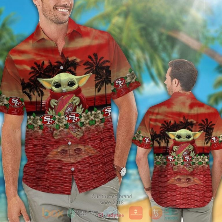 Baby_Yoda_hug_San_Francisco_49ers_hawaiian_shirt_and_shorts_1-768x768-1