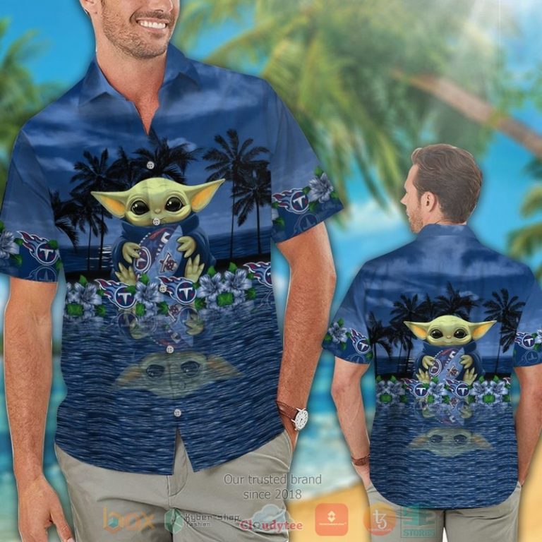 Baby_Yoda_hug_Tennessee_Titans_hawaiian_shirt_and_shorts_1-768x768-1