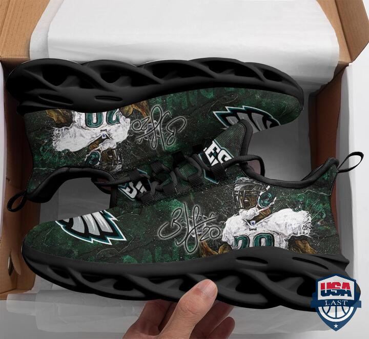 Brian-Dawkins-Philadelphia-Eagles-Max-Soul-Running-Shoes-1