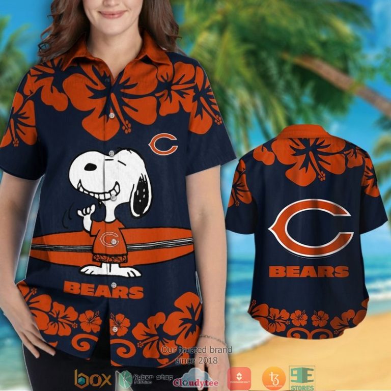 Chicago_Bears_Snoopy_Orange_Hibiscus_Hawaiian_Shirt_short_1_2-768x768-1
