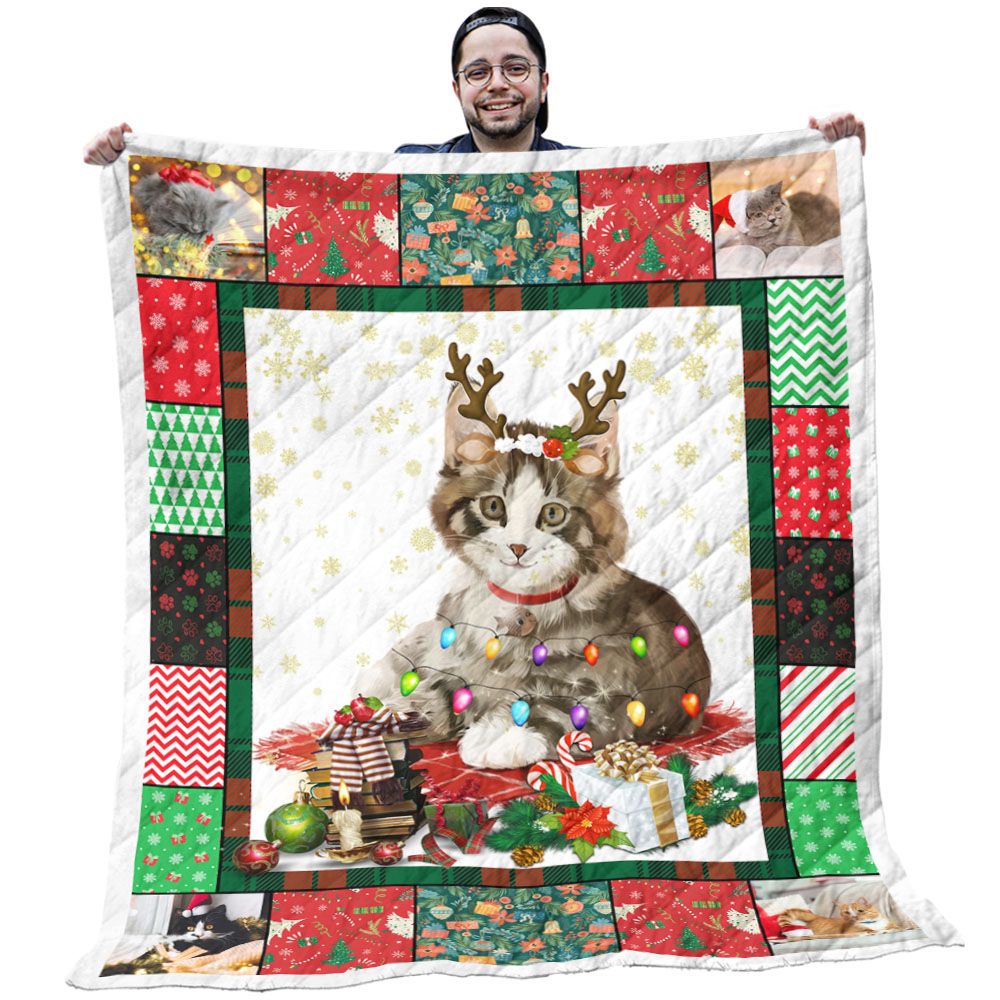 Christmas Quilts - Christmas Pattern With Brown Cats And Yellow Snow Quilt - Christmas Gift Ideas Christmas Quilts - Christmas Pattern With Brown Cats And Yellow Snow Quilt - Christmas Gift Ideas