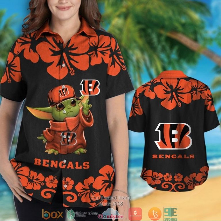 Cincinnati_Bengals_Baby_Yoda_Orange_Hibiscus_Hawaiian_Shirt_short_1_2-768x768-1