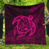 FamilyGater Quilt - Hawaii Turtle Kanaka Map Hibiscus Poly Premium Quilt - Pink - AH J4