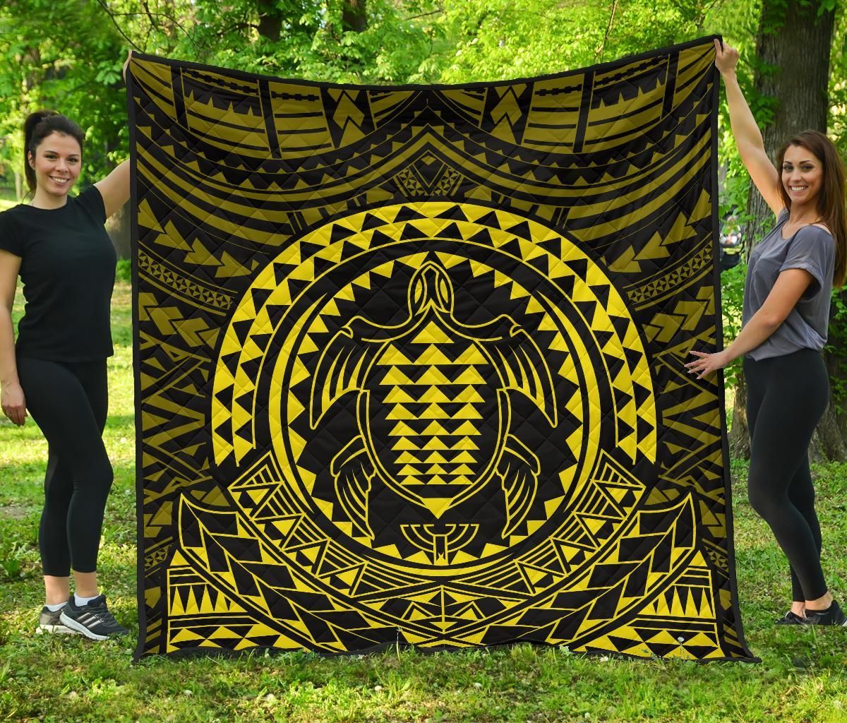 FamilyGater Quilt - Hawaiian Kakau Honu Arc Yellow Polynesian Premium Quilt - AH - JG1 FamilyGater Quilt - Hawaiian Kakau Honu Arc Yellow Polynesian Premium Quilt - AH - JG1