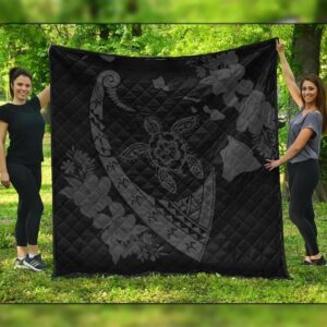 FamilyGater Quilt - Hawaiian Map Hibiscus Turtle Fish Hook Polynesian Premium Quilts Grey - AH - J5C