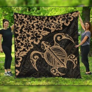 FamilyGater Quilt - Hawaiian Map Turtle Hibiscus Kanaka Polynesian Premium Quilts - Gold - AH - J4C