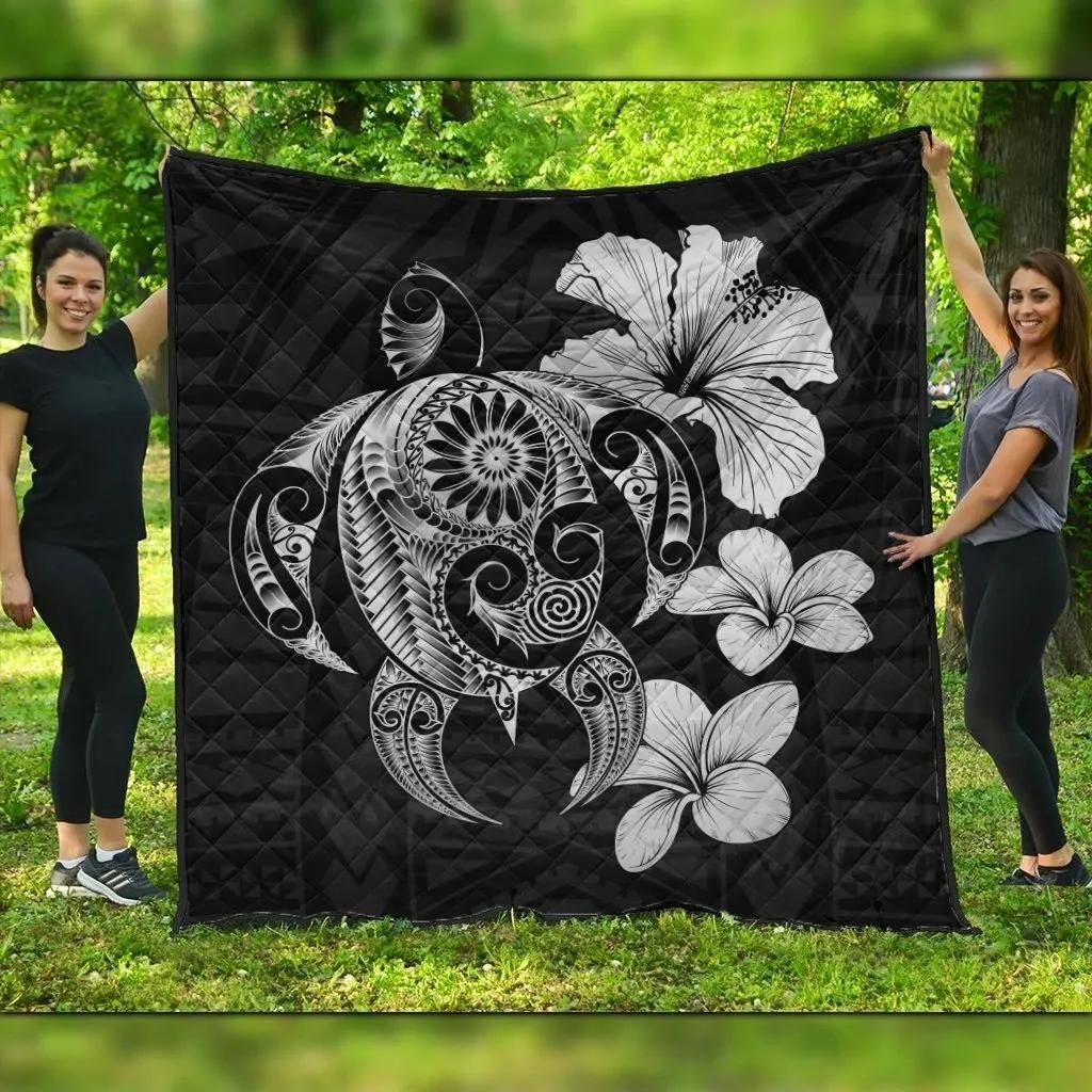 FamilyGater Quilt - Hibiscus Plumeria Mix Polynesian Turtle Premium Quilts Gray - AH - JRC FamilyGater Quilt - Hibiscus Plumeria Mix Polynesian Turtle Premium Quilts Gray - AH - JRC