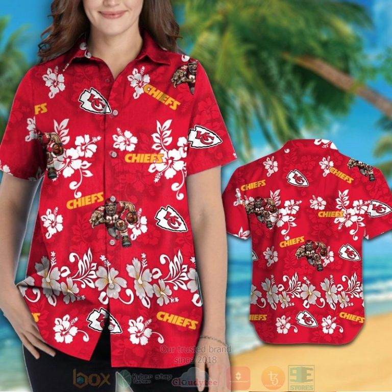 Kansas_City_Chiefs_logo_white_Hibiscus_red_hawaiian_shirt_and_shorts_1_2-768x768-1