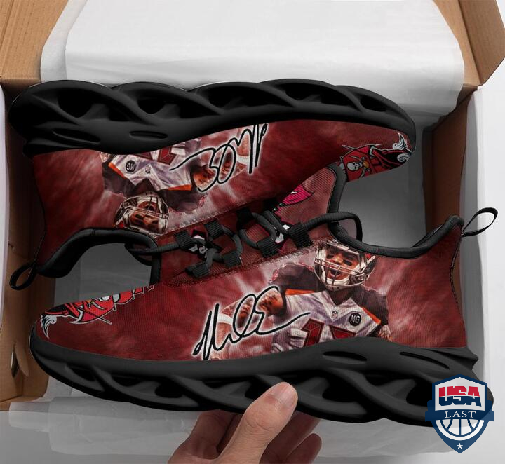 Mike-Evans-Tampa-Bay-Buccaneers-Max-Soul-Running-Shoes-1