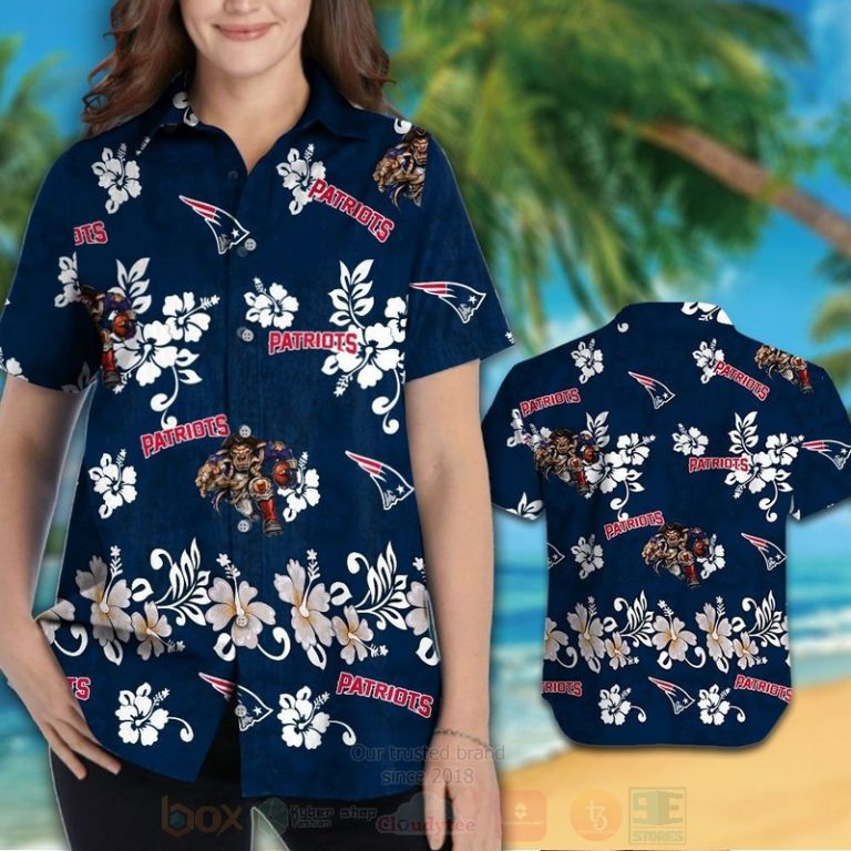 NFL_New_England_Patriots_Dark_Navy_Hiibscus_Hawaiian_Shirt_Short_1_2-768x768-1