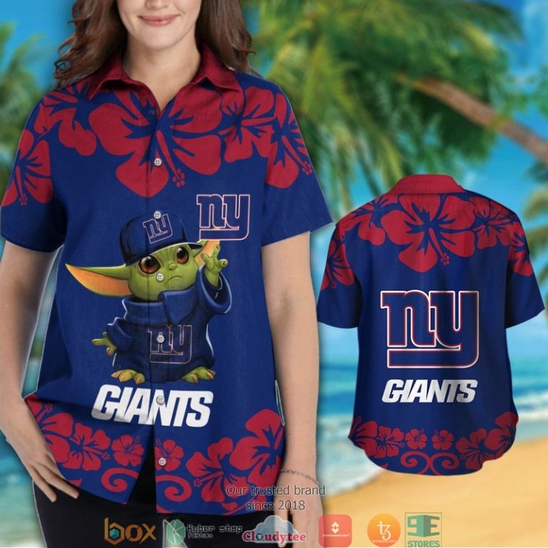 New_York_Giants_Baby_Yoda_Red_Hibiscus_Hawaiian_Shirt_short_1_2-768x768-1
