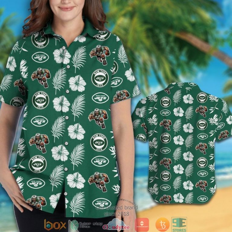New_York_Jets_Hibiscus_Leaf_pattern_Hawaiian_Shirt_short_1_2-768x768-1