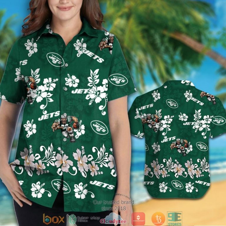 New_York_Jets_White_Hibiscus_Flower_Pattern_Hawaiian_Shirt_short_1_2-768x768-1