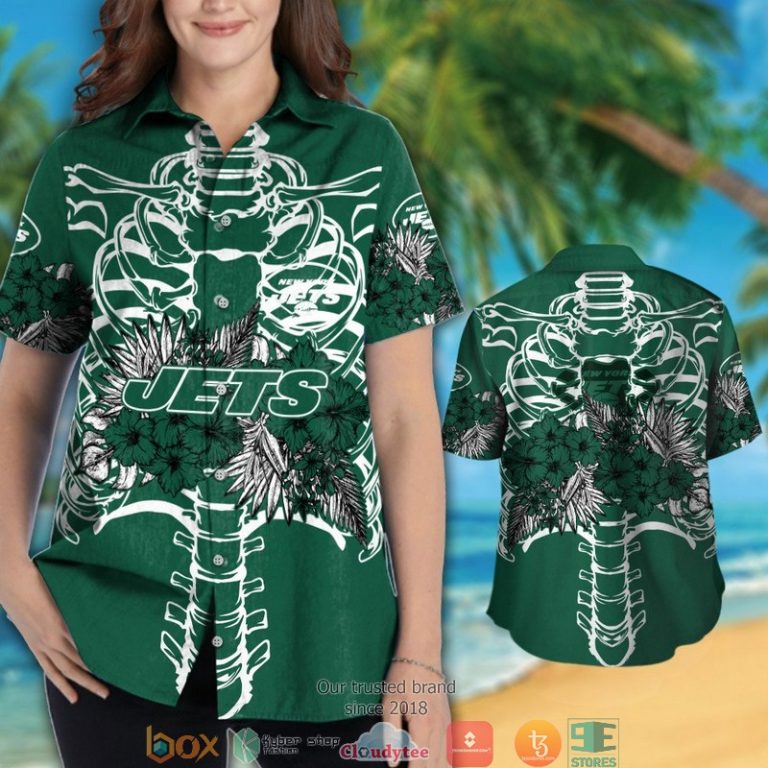 New_York_Jets_backbone_hibiscus_Hawaiian_Shirt_short_1_2-768x768-1