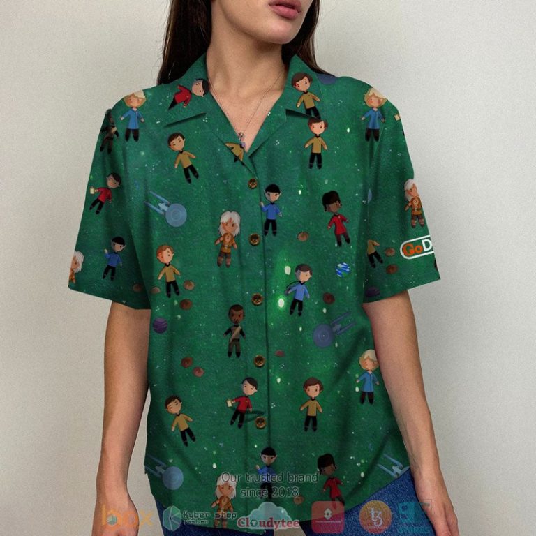 Star_Trek_With_Green_Background_Hawaiian_Shirt_Shorts_1_2-768x768-1