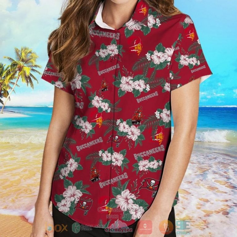 Tampa_Bay_Buccaneers_Hibiscus_hawaiian_shirt_and_shorts_1_2-768x768-1
