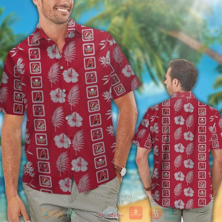 Tampa_Bay_Buccaneers_logo_grey_Hibiscus_red_hawaiian_shirt_and_shorts_1-768x768-1