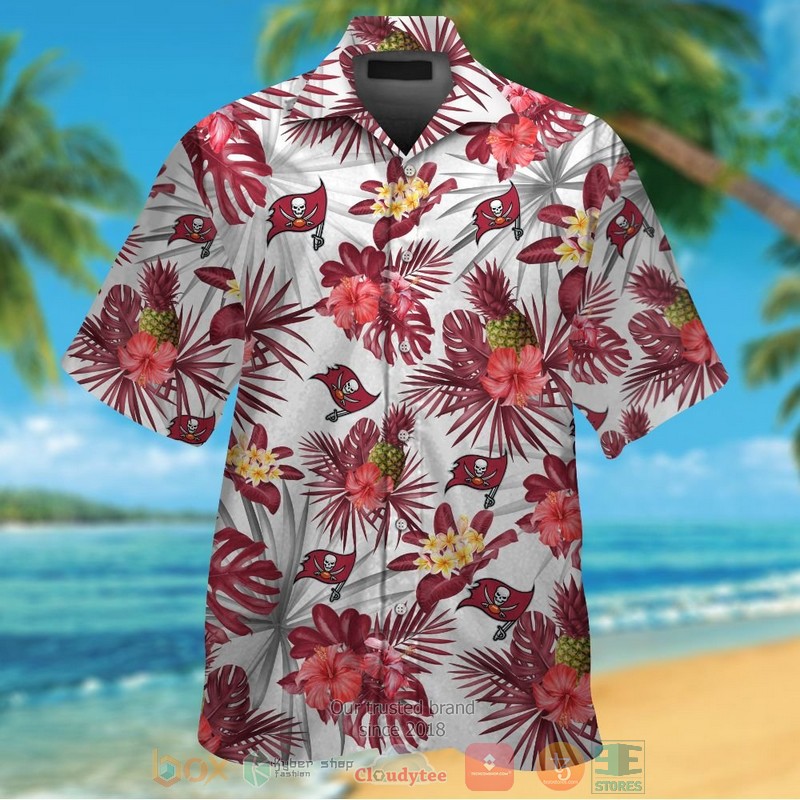 Tampa Bay Buccaneers Pineapple Hibiscus Hawaiian Shirt And Shorts Tampa Bay Buccaneers Pineapple Hibiscus Hawaiian Shirt And Shorts