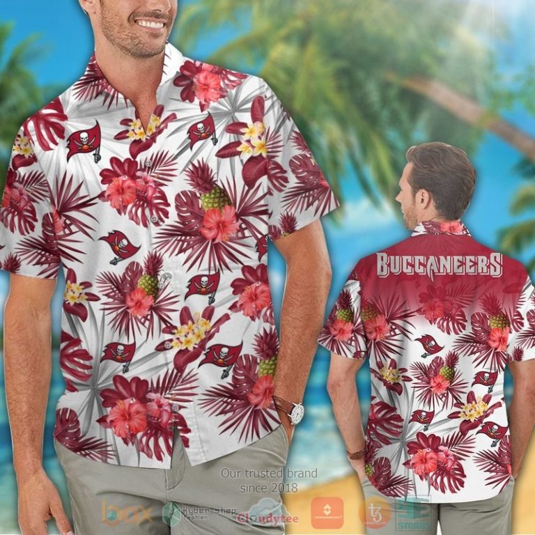 Tampa_Bay_Buccaneers_pineapple_Hibiscus_hawaiian_shirt_and_shorts_1-768x768-1