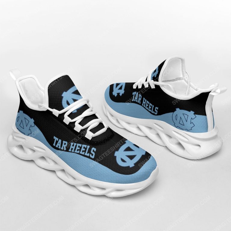 The-North-Carolina-Tar-Heels-Football-Team-Max-Soul-Shoes-1